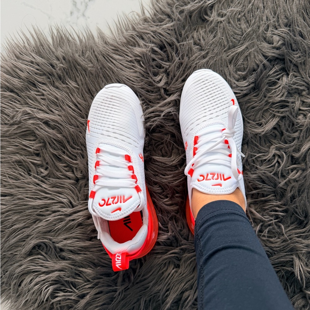 Nike Air Max 270 - Picture 4 of 10